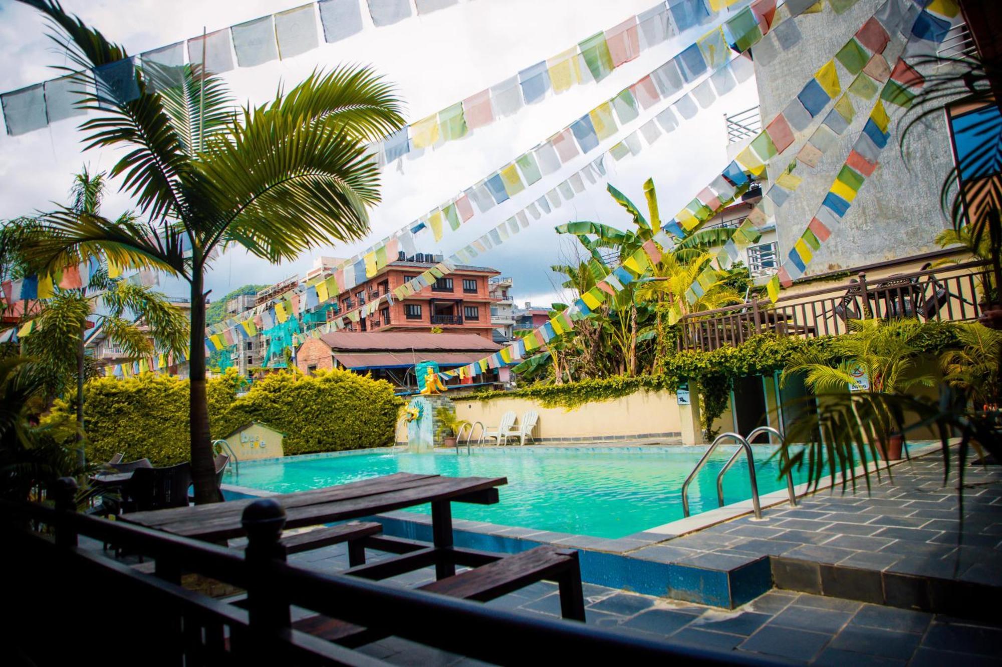 Busy Bee Resort, بوكْرا المظهر الخارجي الصورة