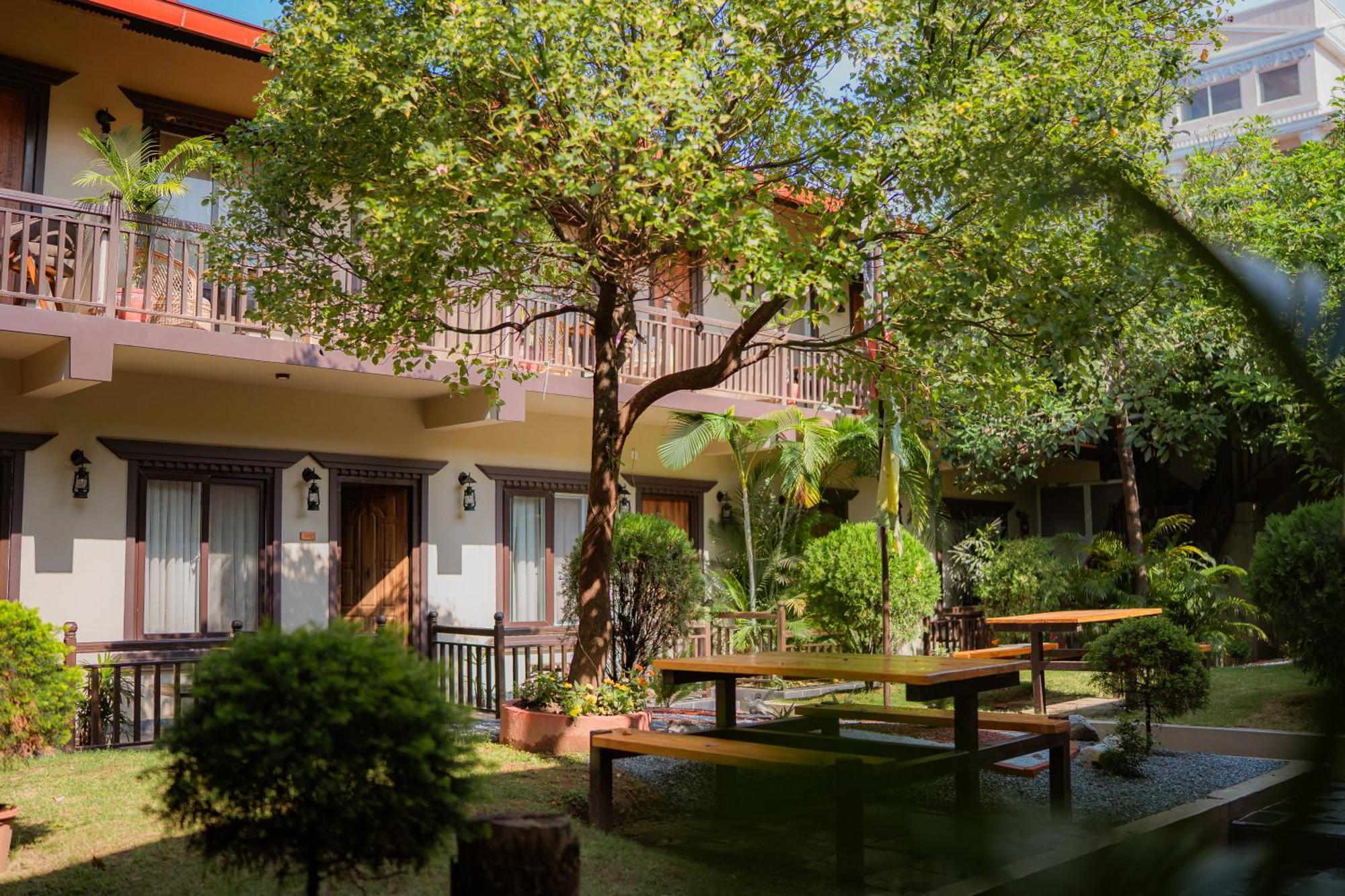 Busy Bee Resort, بوكْرا المظهر الخارجي الصورة