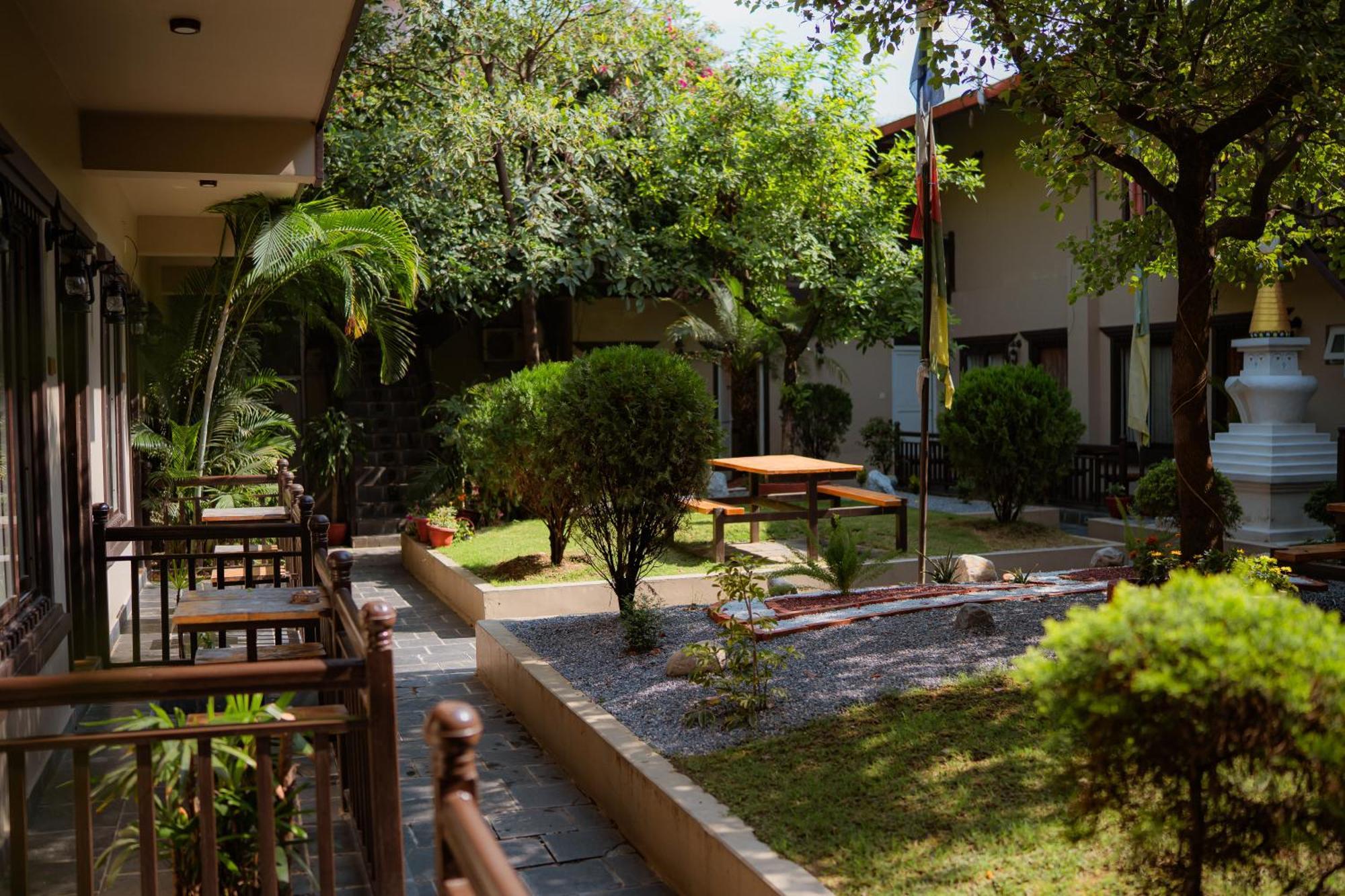 Busy Bee Resort, بوكْرا المظهر الخارجي الصورة